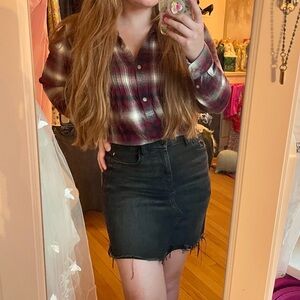 American Eagle Outfitters Red and Black Plaid Button-Down Shirt